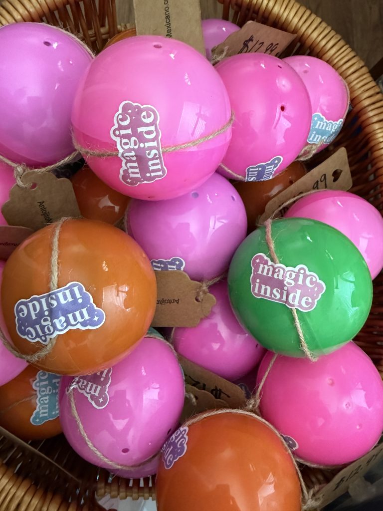 Antojito Mystery Ball
